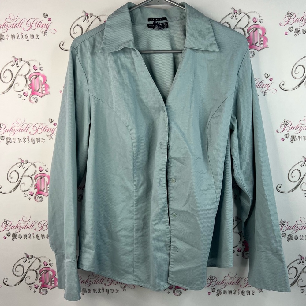 Venezia jeans clothing co shirt button down  top Light Blue Button-Up stripes